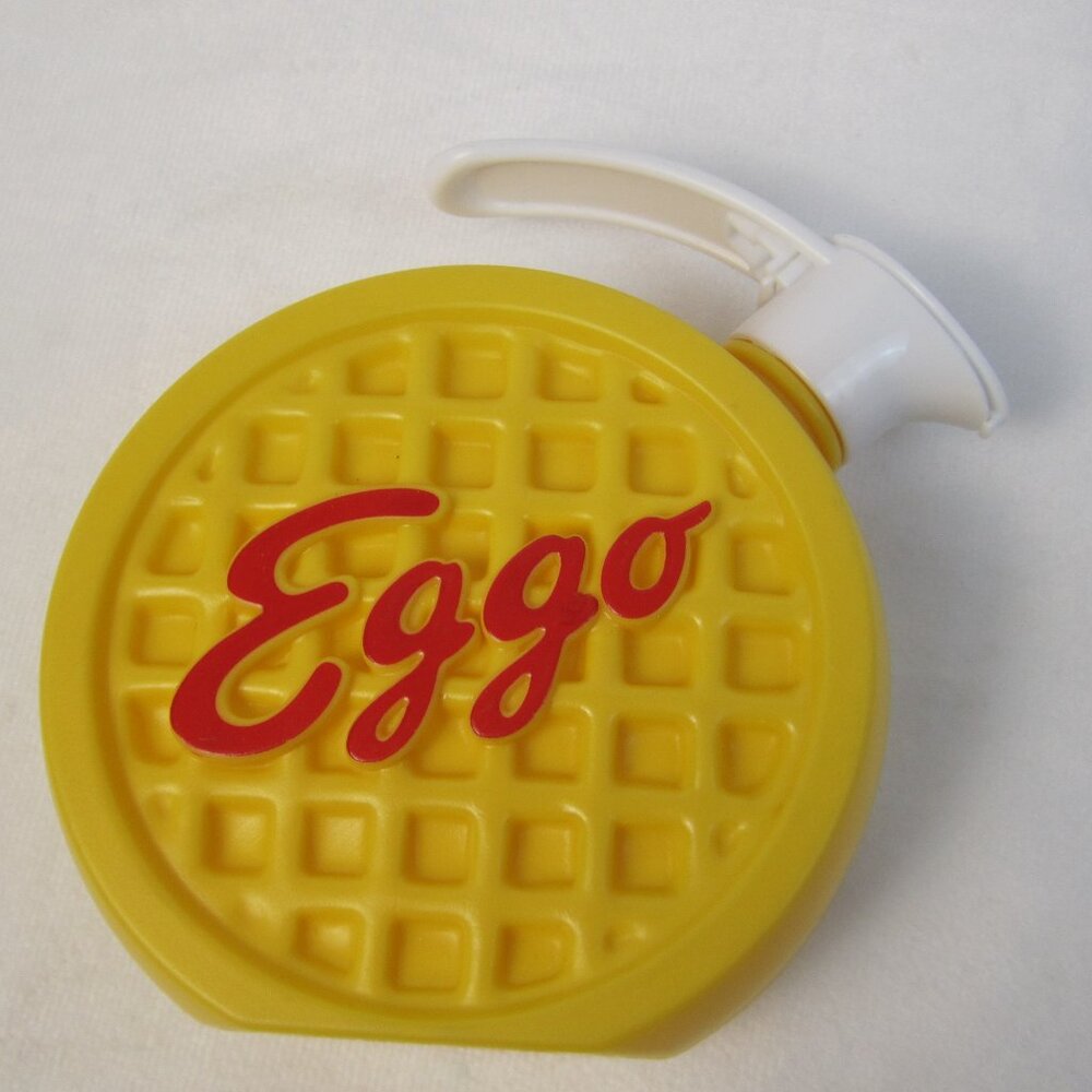 Kellogg’s Eggo Waffle Plastic Waffle Shaped Syrup Dispenser 2011